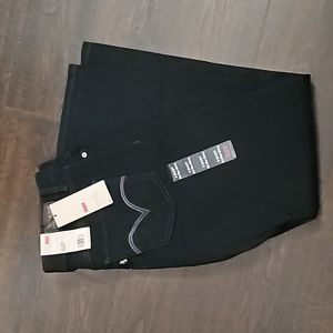 Black Levi skinny jeans